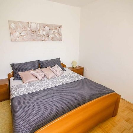 Kuca Za Odmor Luca Apartment Posedarje Luaran gambar