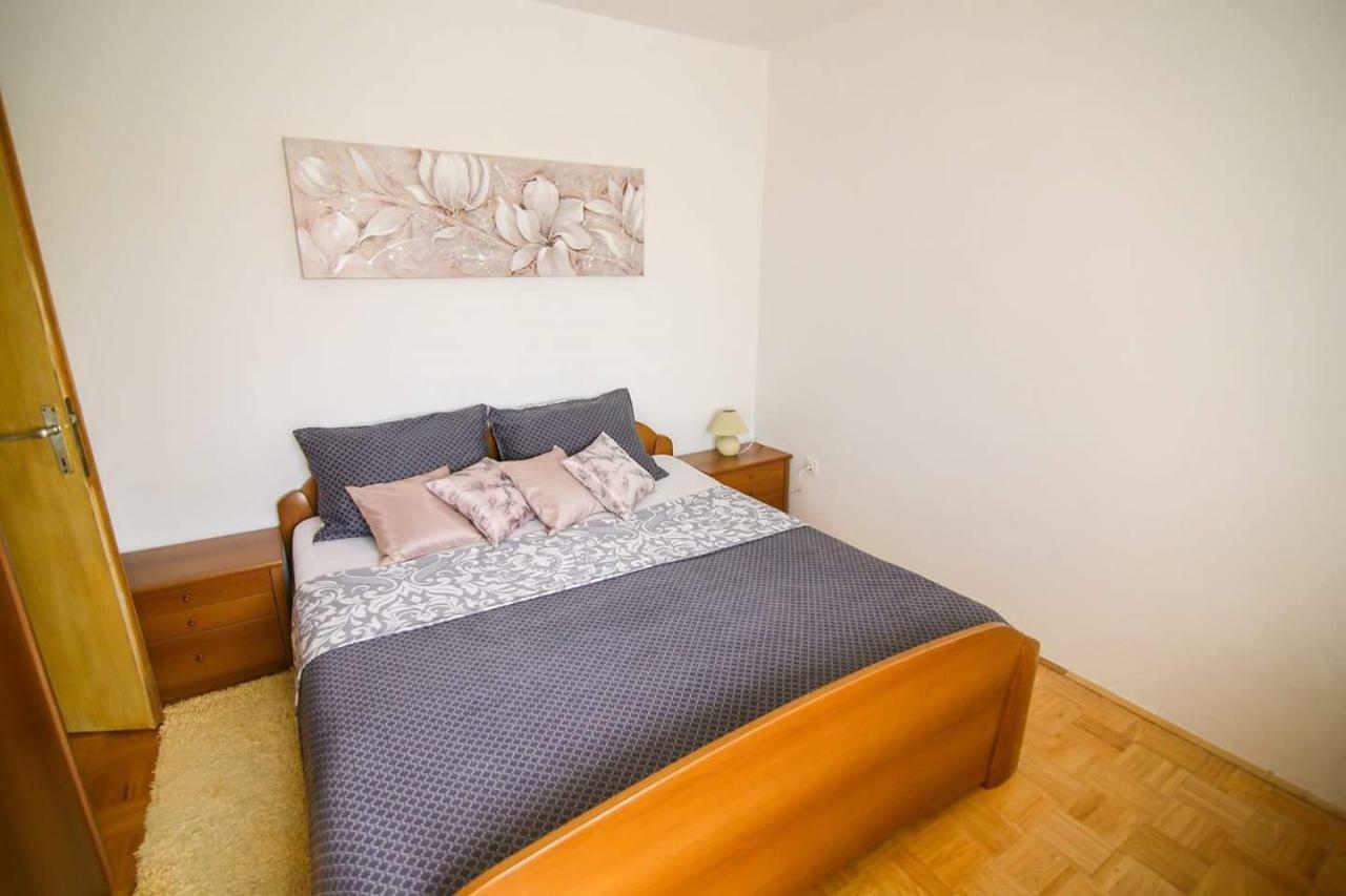Kuca Za Odmor Luca Apartment Posedarje Luaran gambar