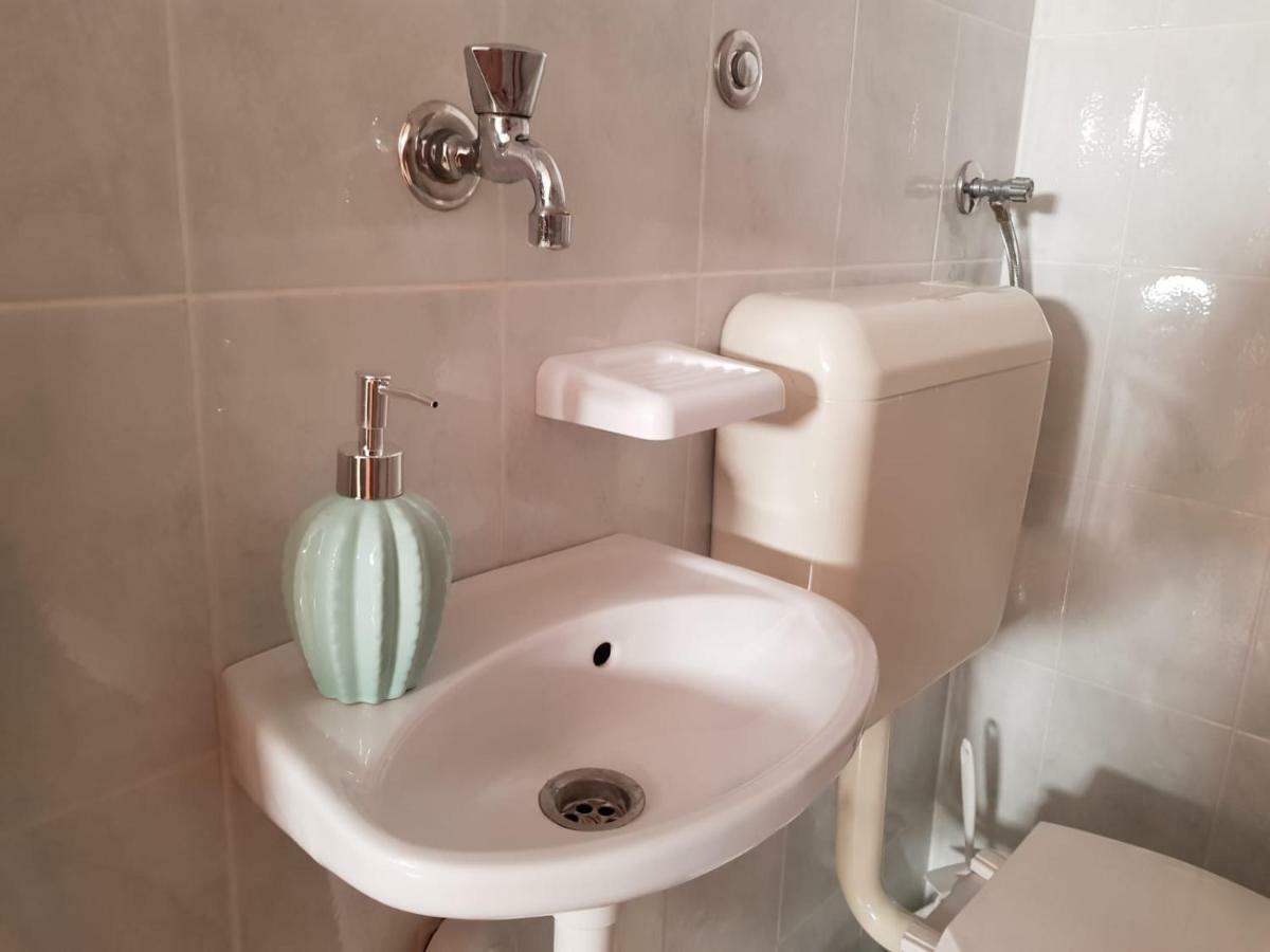 Kuca Za Odmor Luca Apartment Posedarje Luaran gambar