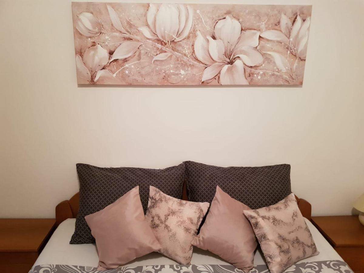 Kuca Za Odmor Luca Apartment Posedarje Luaran gambar