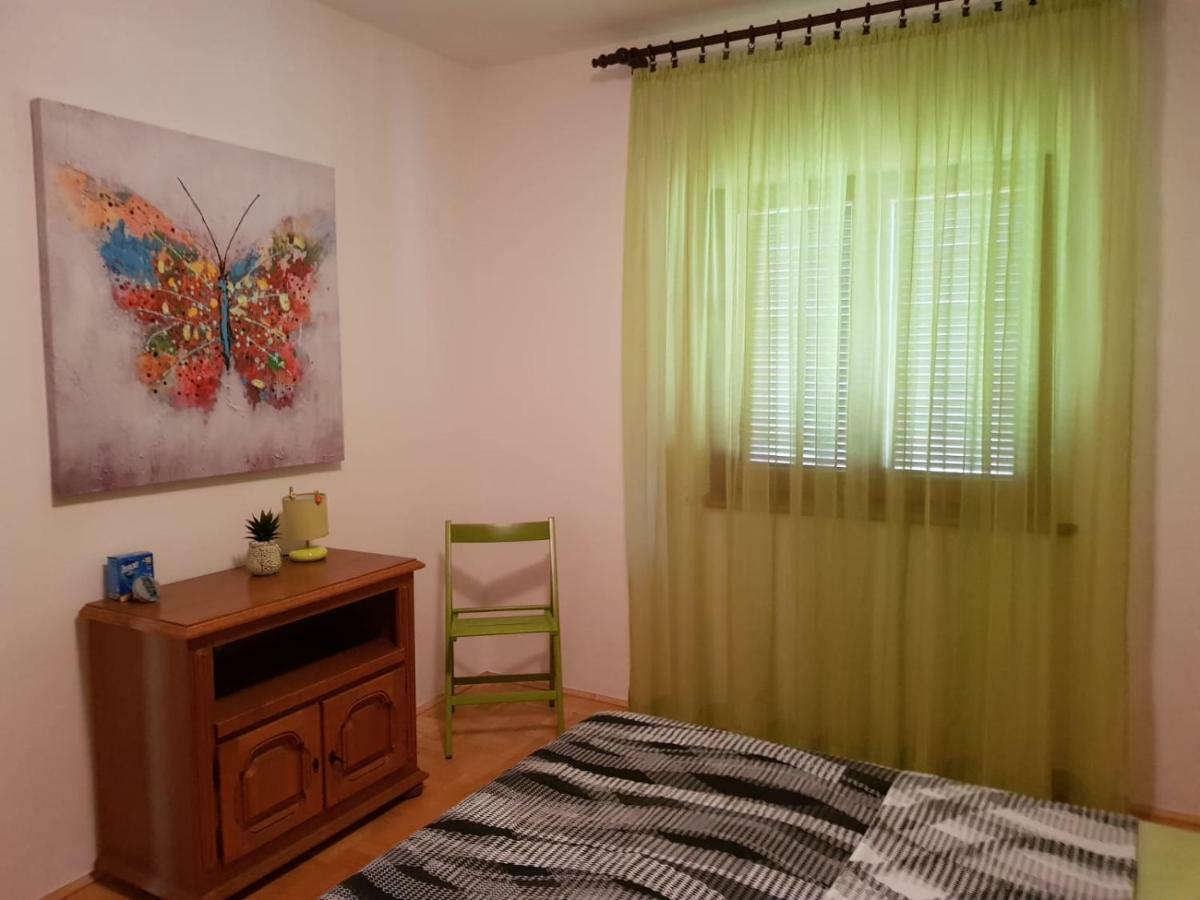 Kuca Za Odmor Luca Apartment Posedarje Luaran gambar