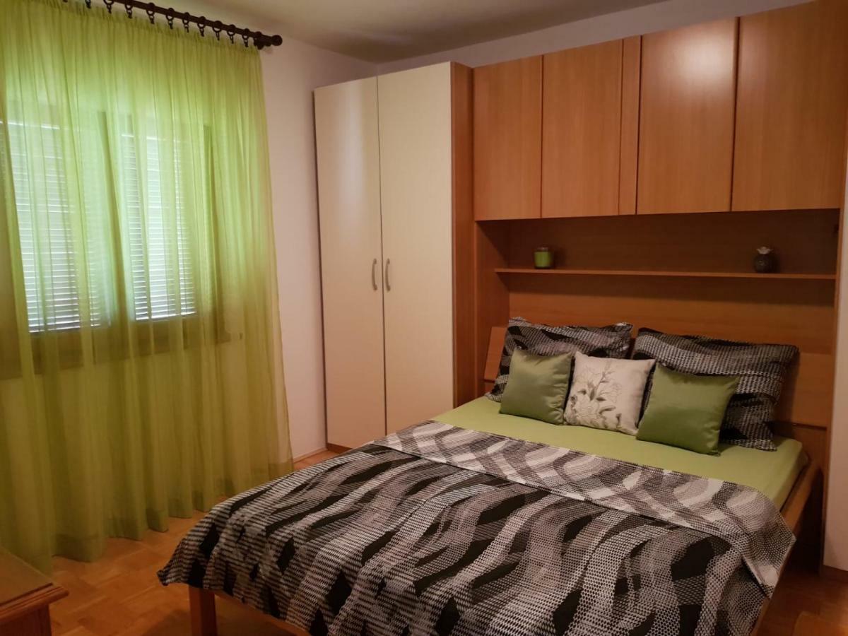 Kuca Za Odmor Luca Apartment Posedarje Luaran gambar